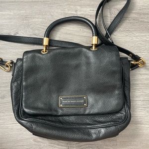 MARC BY MARC JACOBS zipper closure hobo bags